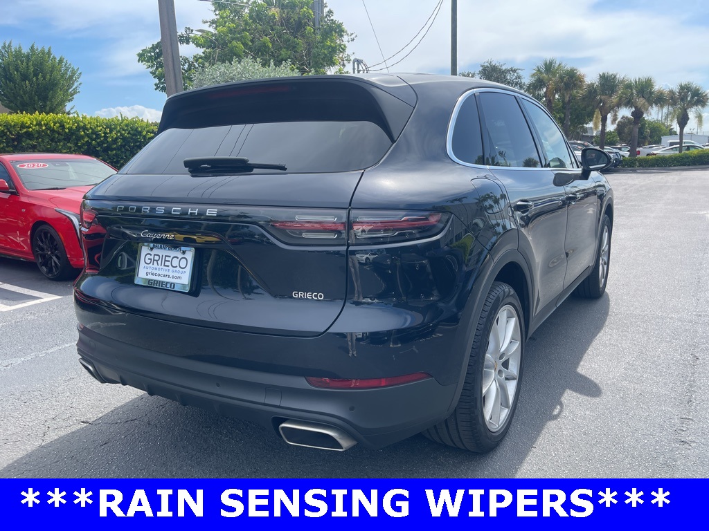 2021 Porsche Cayenne Base photo 3