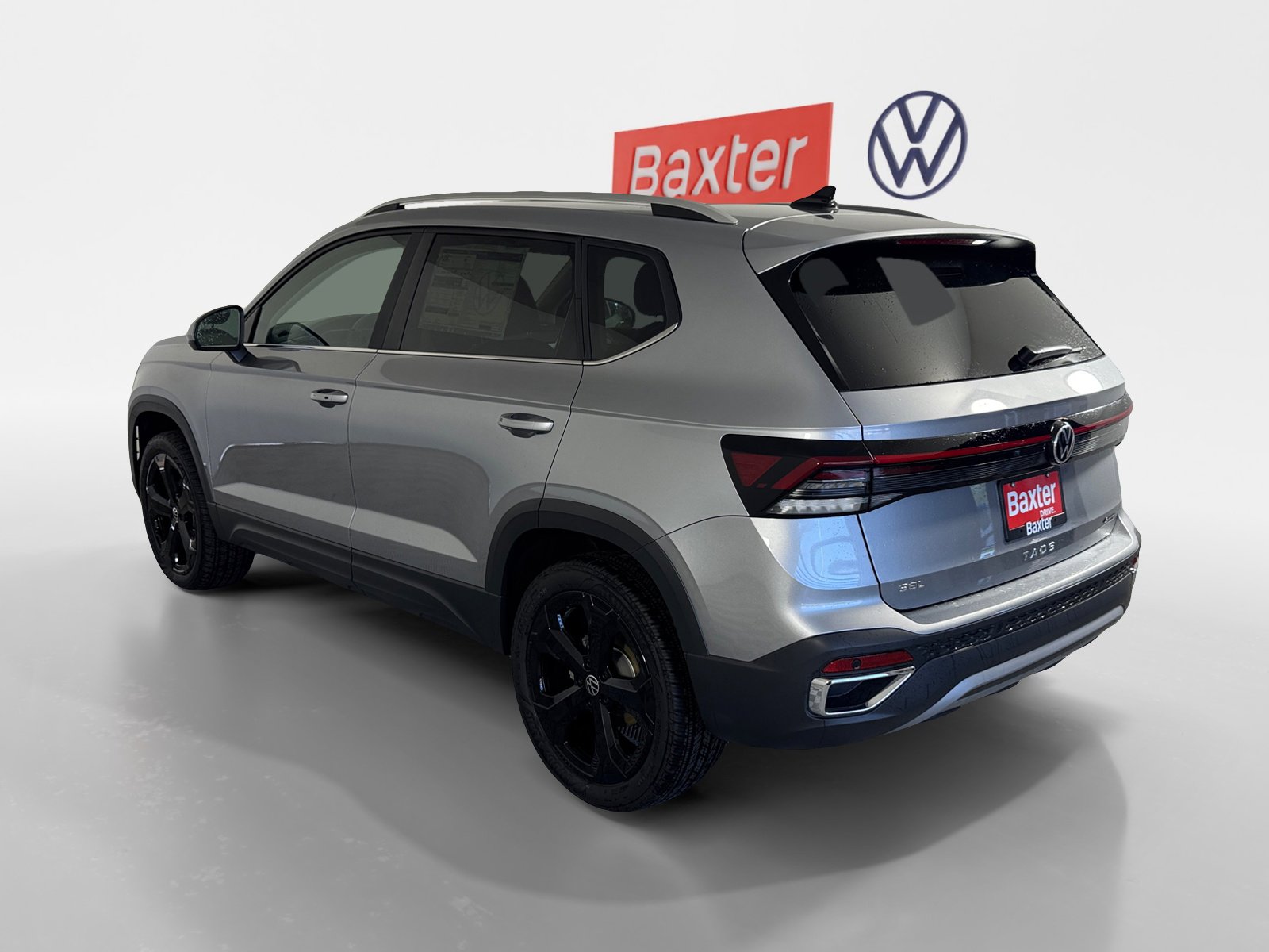 2025 Volkswagen Taos SEL photo 4