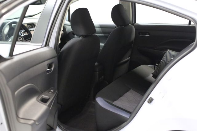 2025 Nissan Versa SV photo 18