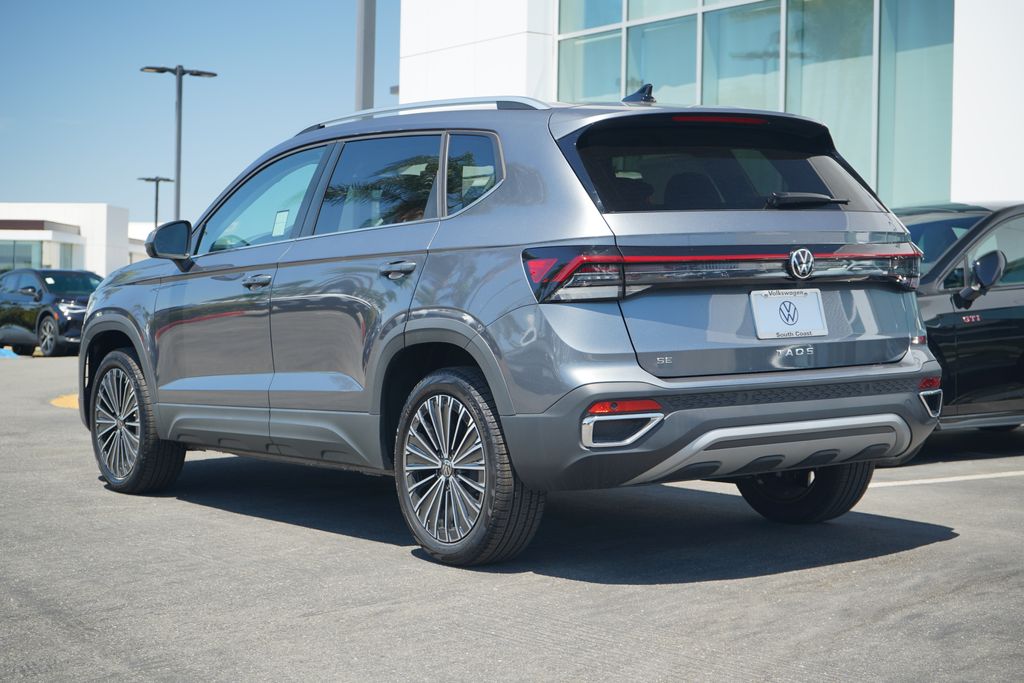2025 Volkswagen Taos SE photo 2