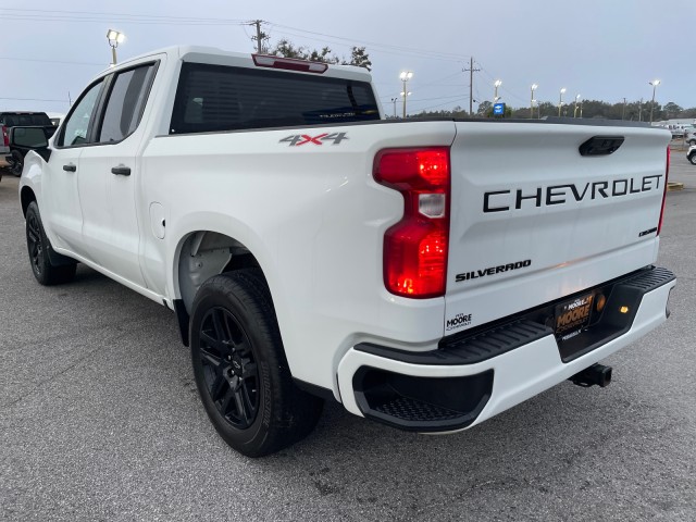 2024 Chevrolet Silverado 1500 Custom photo 3