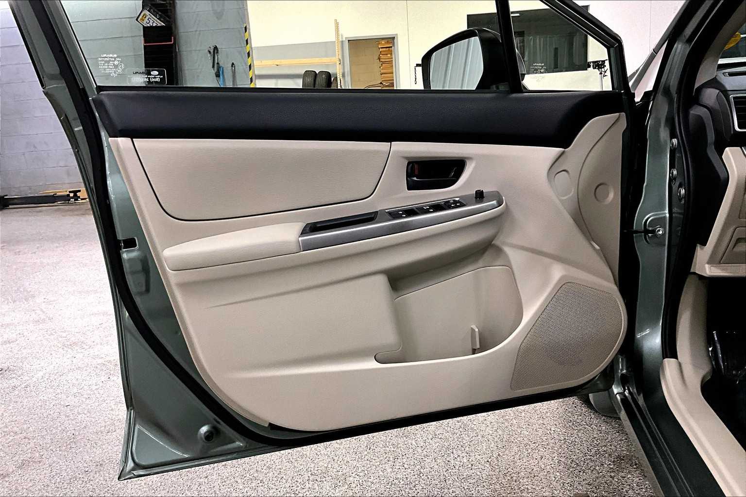 2015 Subaru Impreza 2.0i photo 20