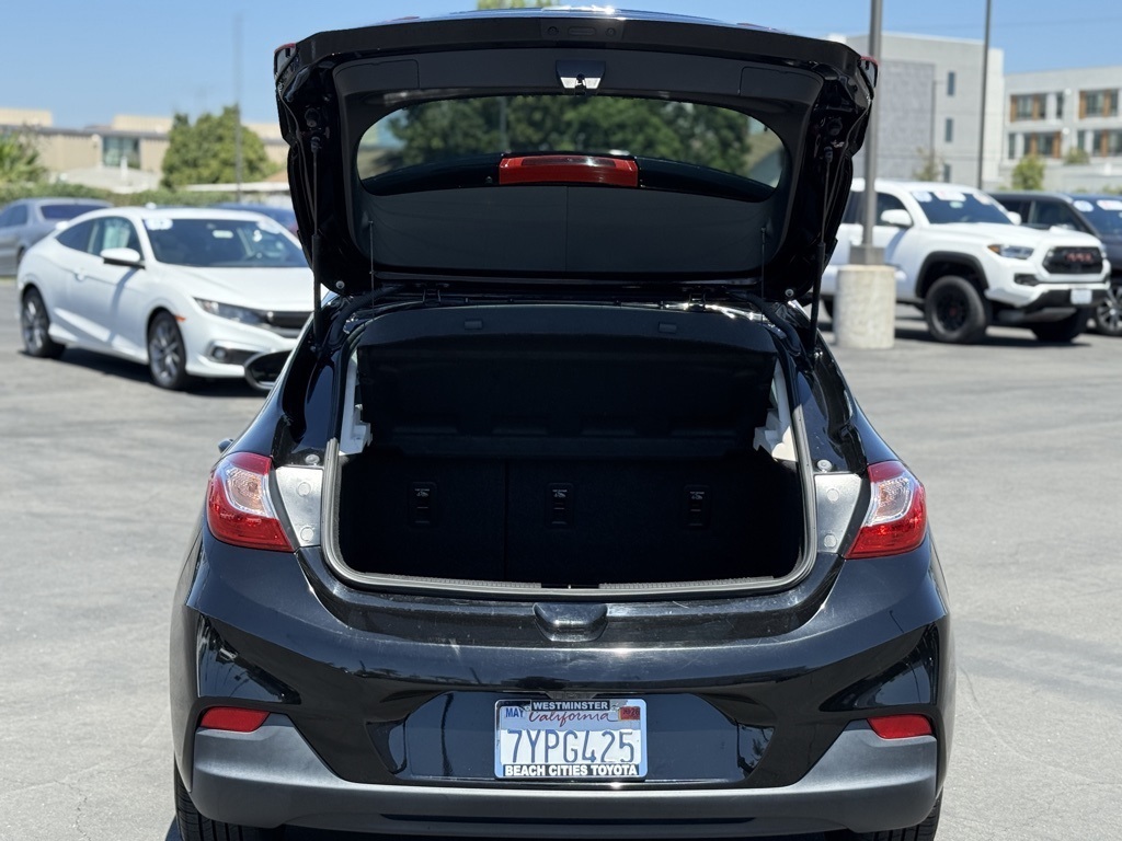 2017 Chevrolet Cruze LT photo 4