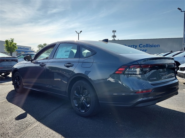 2025 Honda Accord SE photo 2