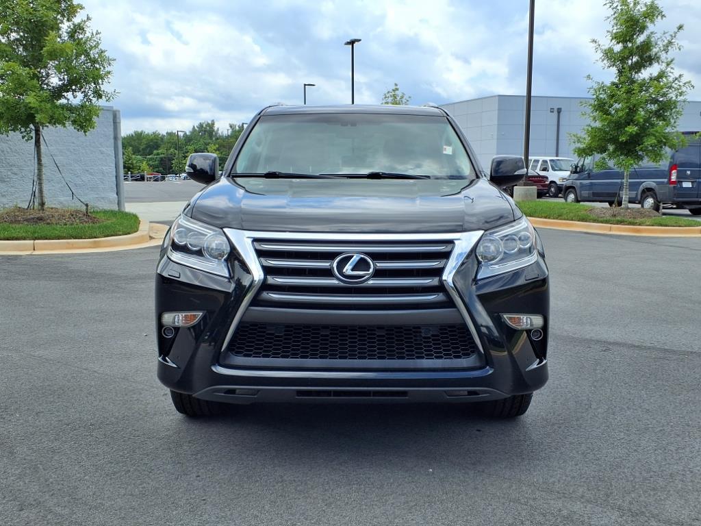 2017 Lexus GX 460 Luxury photo 2