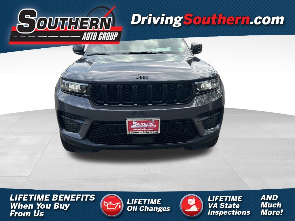 2025 Jeep Grand Cherokee Altitude's photo