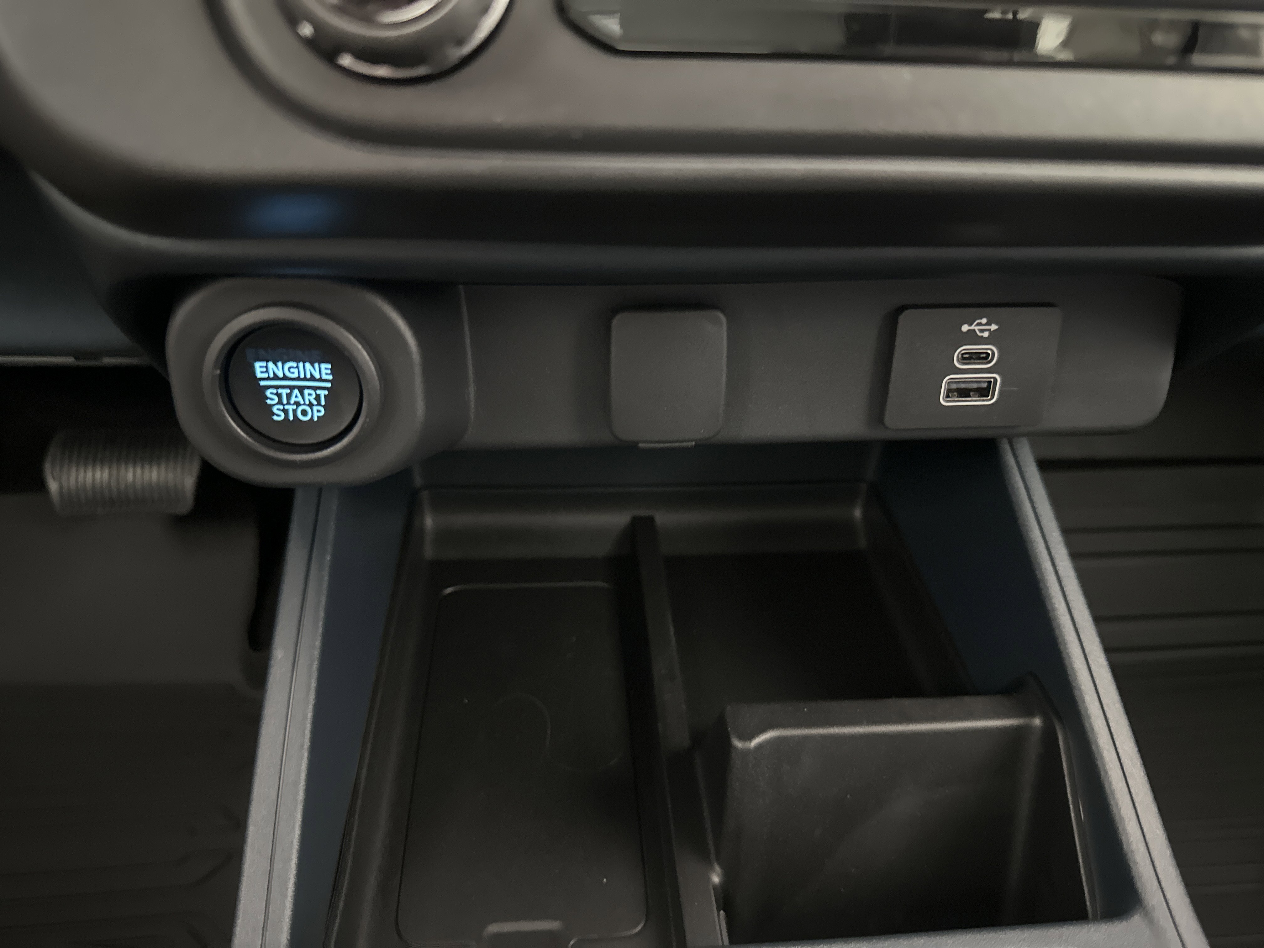 2025 Ford Maverick photo 2
