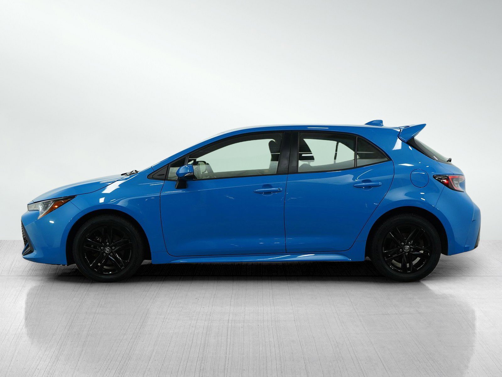 Used 2019 Toyota Corolla Hatchback SE with VIN JTNK4RBE3K3015096 for sale in Burnsville, Minnesota