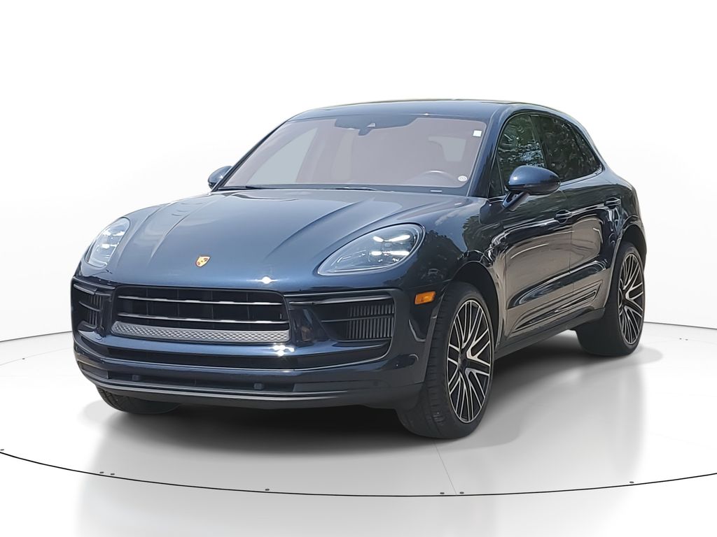 2022 Porsche Macan S photo 2