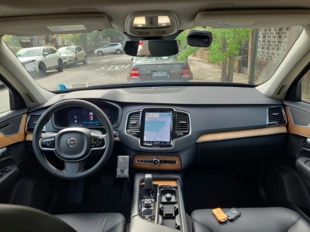 2024 Volvo XC90 B5 Plus photo 3