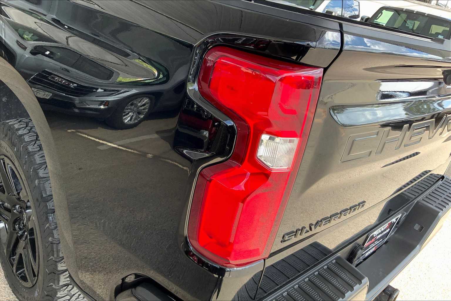 2021 Chevrolet Silverado 1500 RST photo 25