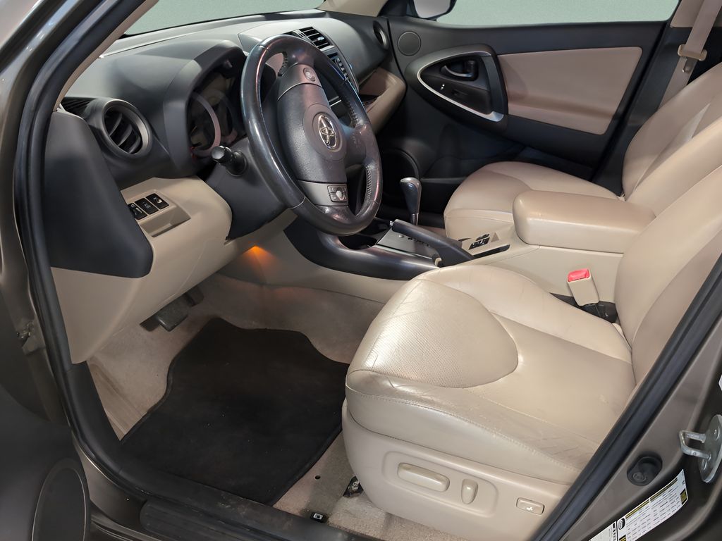 2010 Toyota RAV4 Limited photo 8