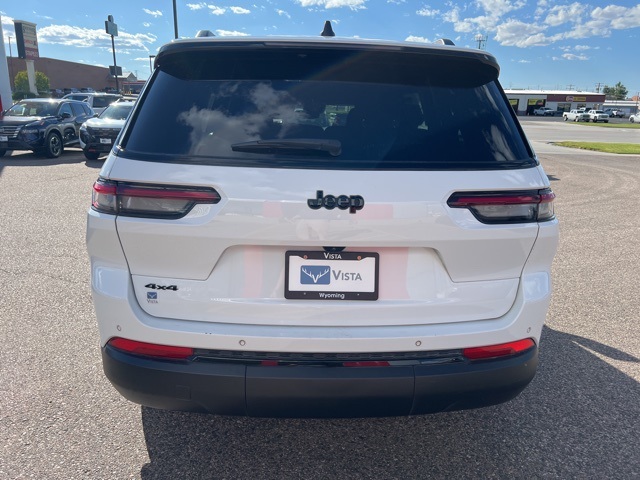 2024 Jeep Grand Cherokee Altitude photo 4