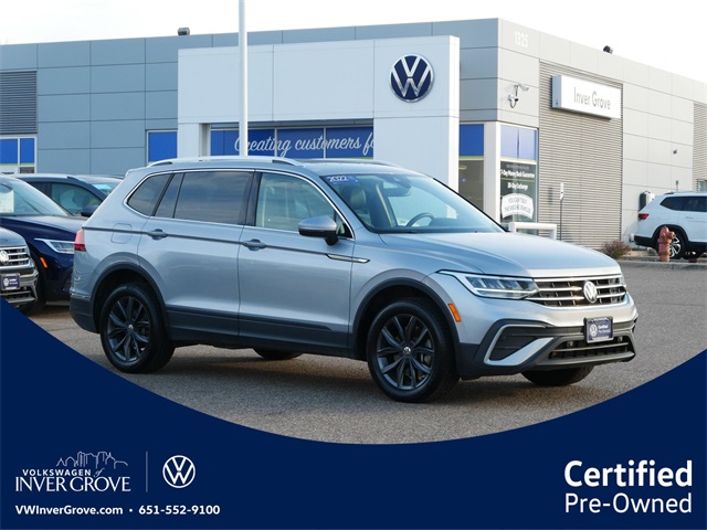 2022 Volkswagen Tiguan SE's photo