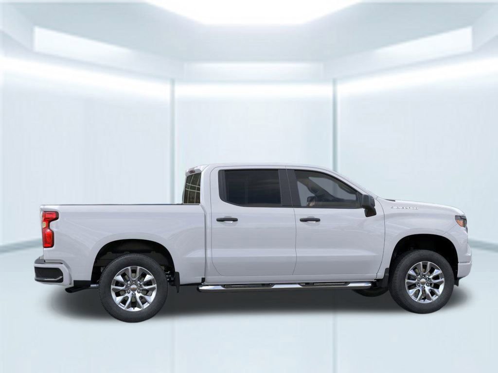 2026 Chevrolet Silverado 1500 Custom photo 4