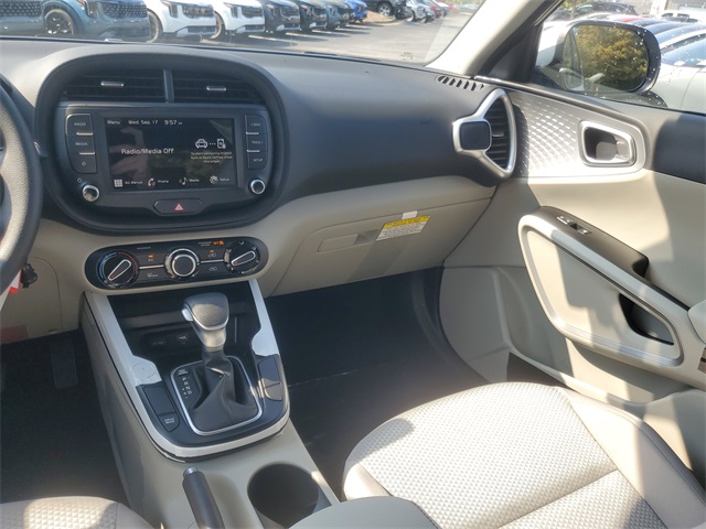 2025 Kia Soul LX S photo 10