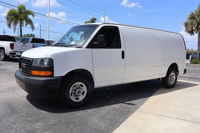 2023 Gmc Savana Cargo 2500 photo 4