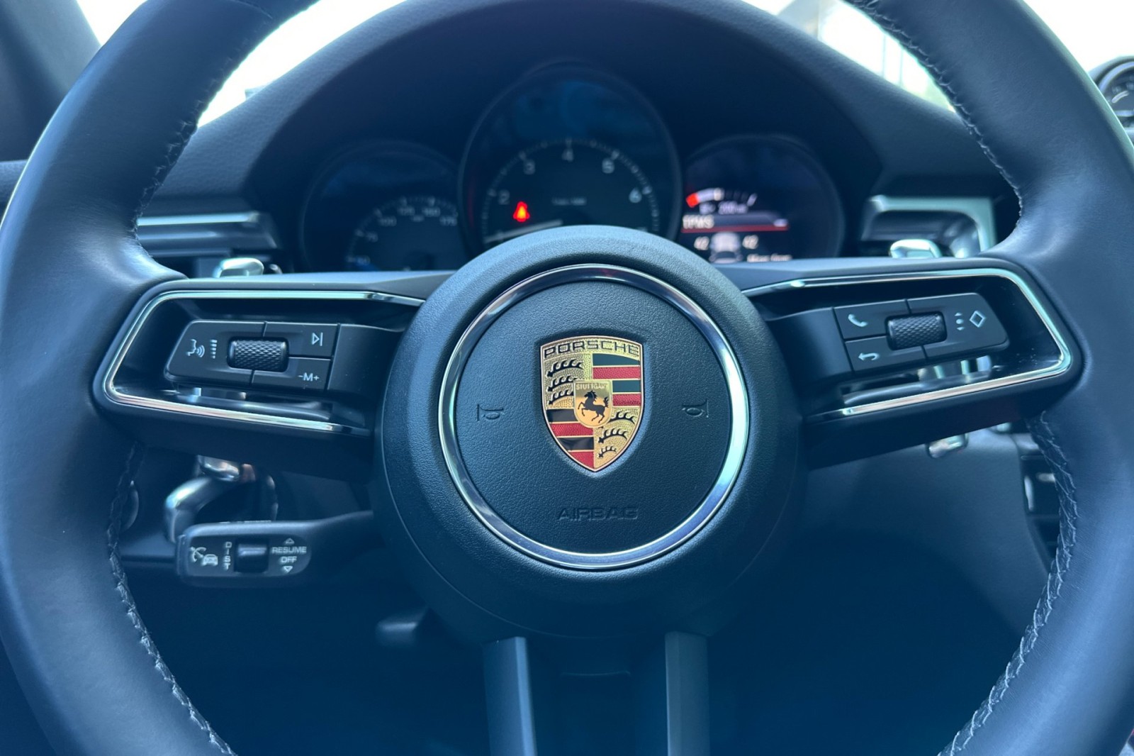2023 Porsche Macan T photo 27