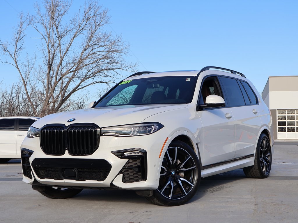 2021 BMW X7 40i's photo