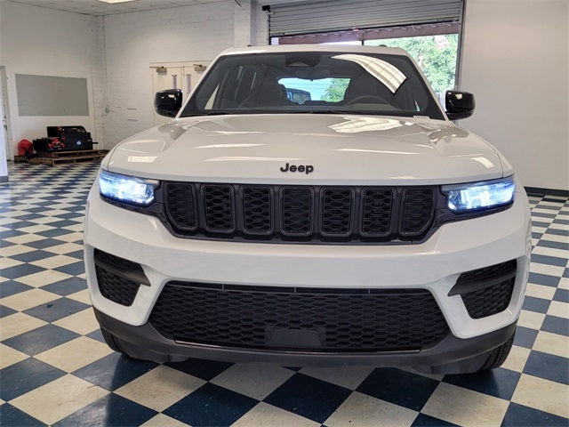 2024 Jeep Grand Cherokee Altitude X photo 2