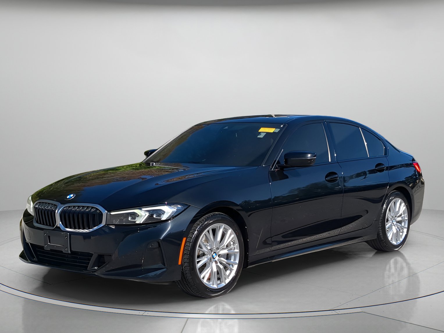 2023 BMW 3 Series 330i's photo