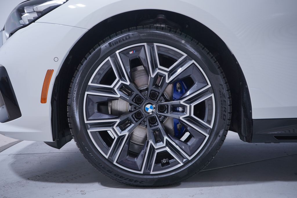 2025 Bmw 530i photo 2