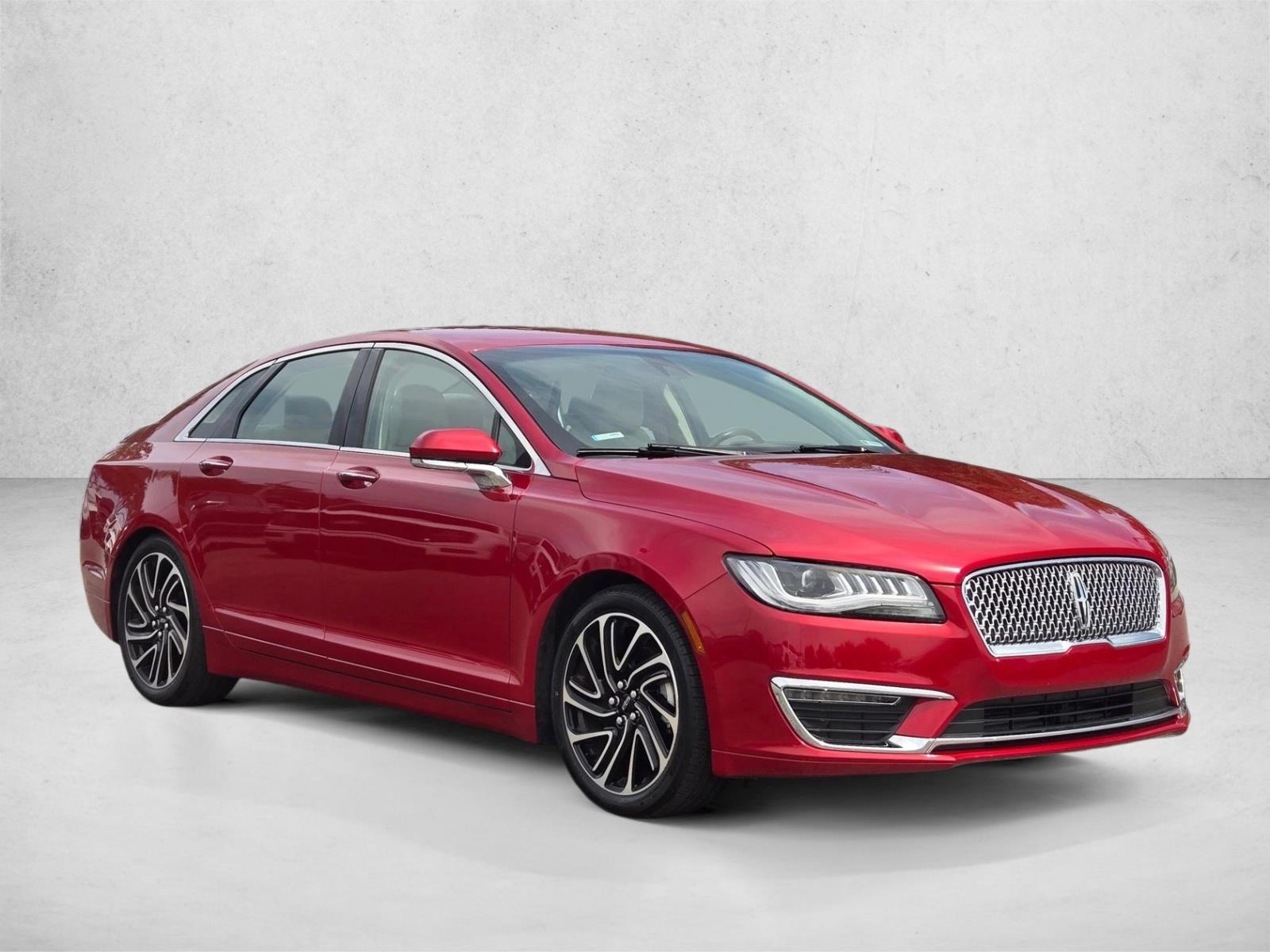 2020 Lincoln MKZ Standard photo 3