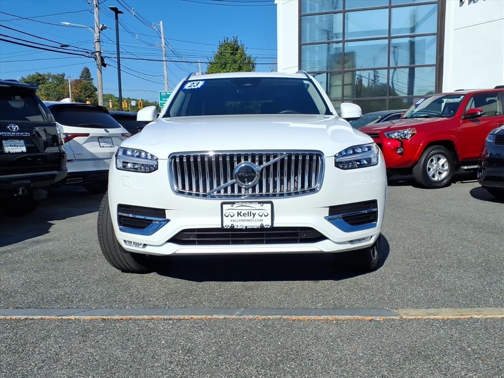 2024 Volvo XC90 Plus photo 2
