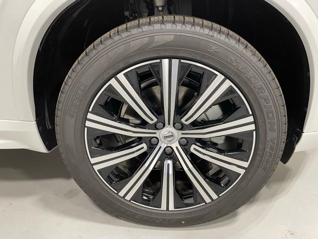 2025 Volvo XC90 Plus photo 5