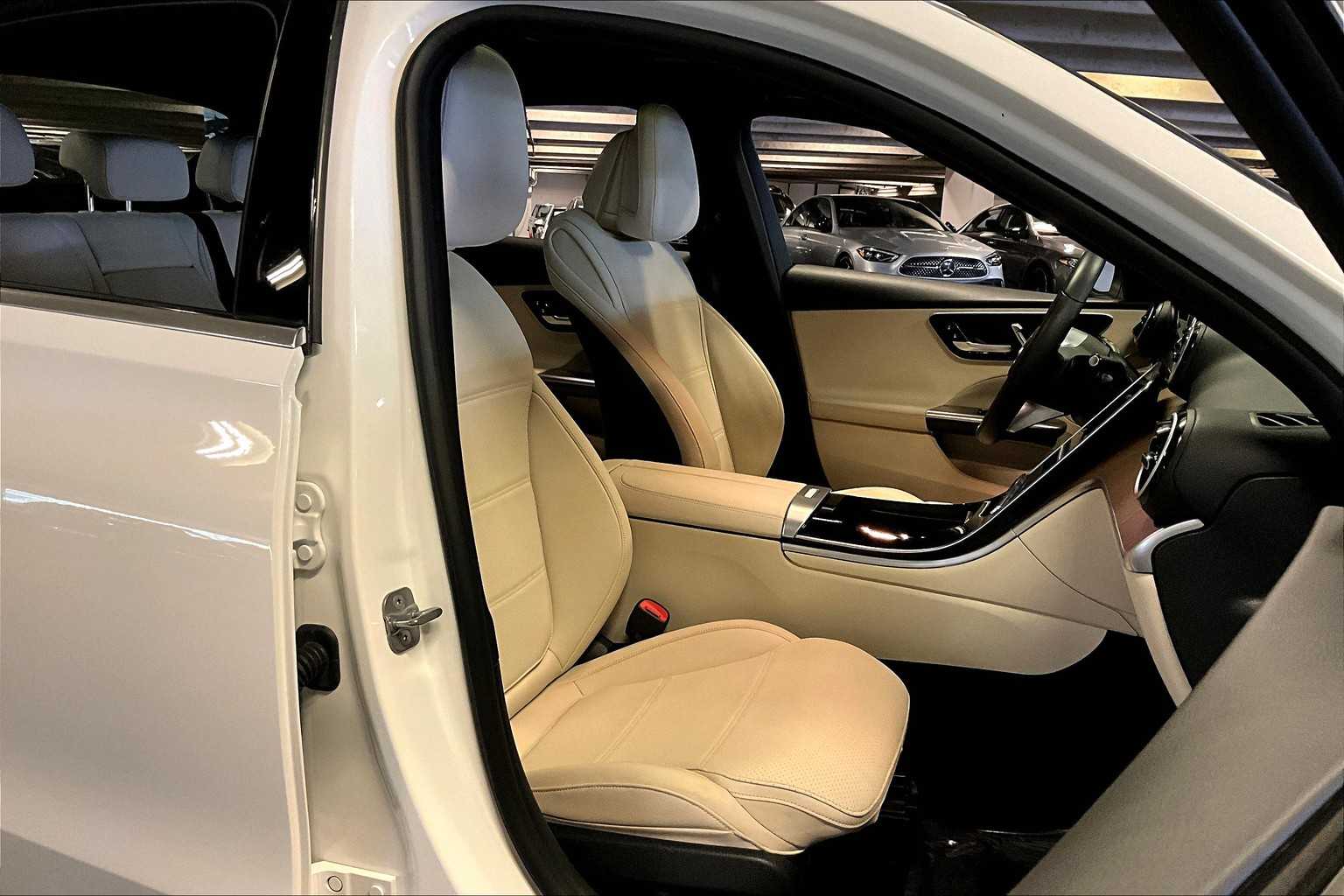 2024 Mercedes Benz C 300 photo 8