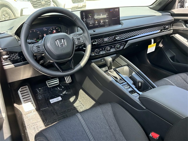 2025 Honda Accord Hybrid Sport photo 2