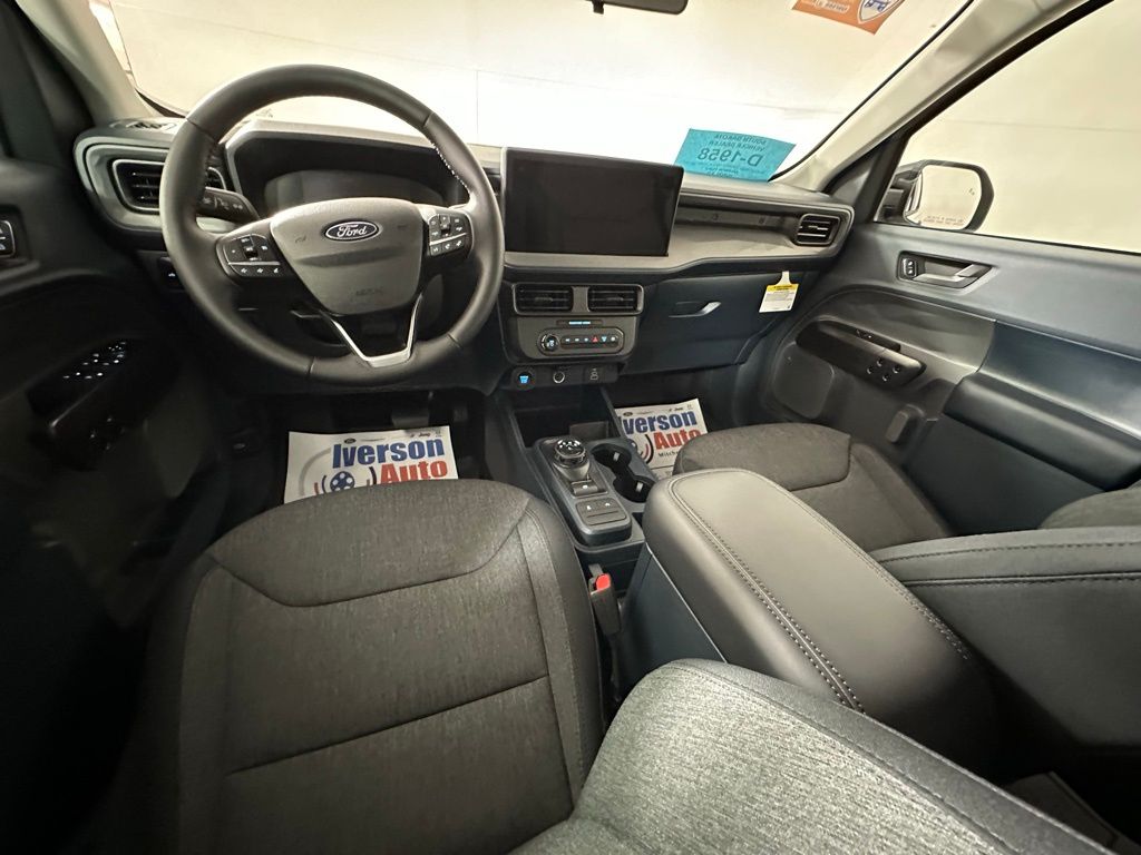 2025 Ford Maverick XLT photo 17