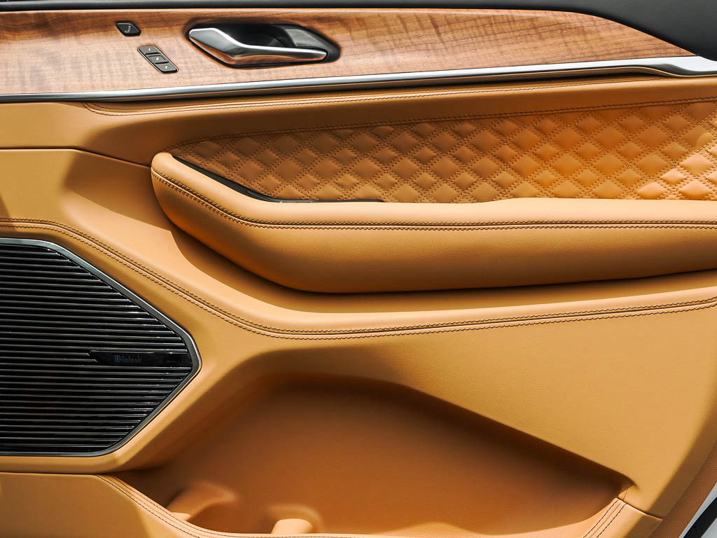 2025 Jeep Grand Cherokee Summit Reserve photo 4