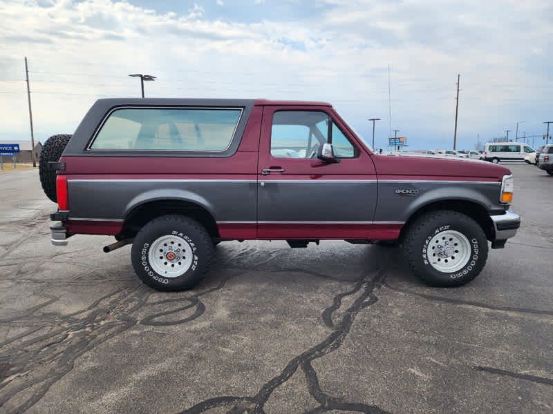 1993 Ford Bronco photo 4