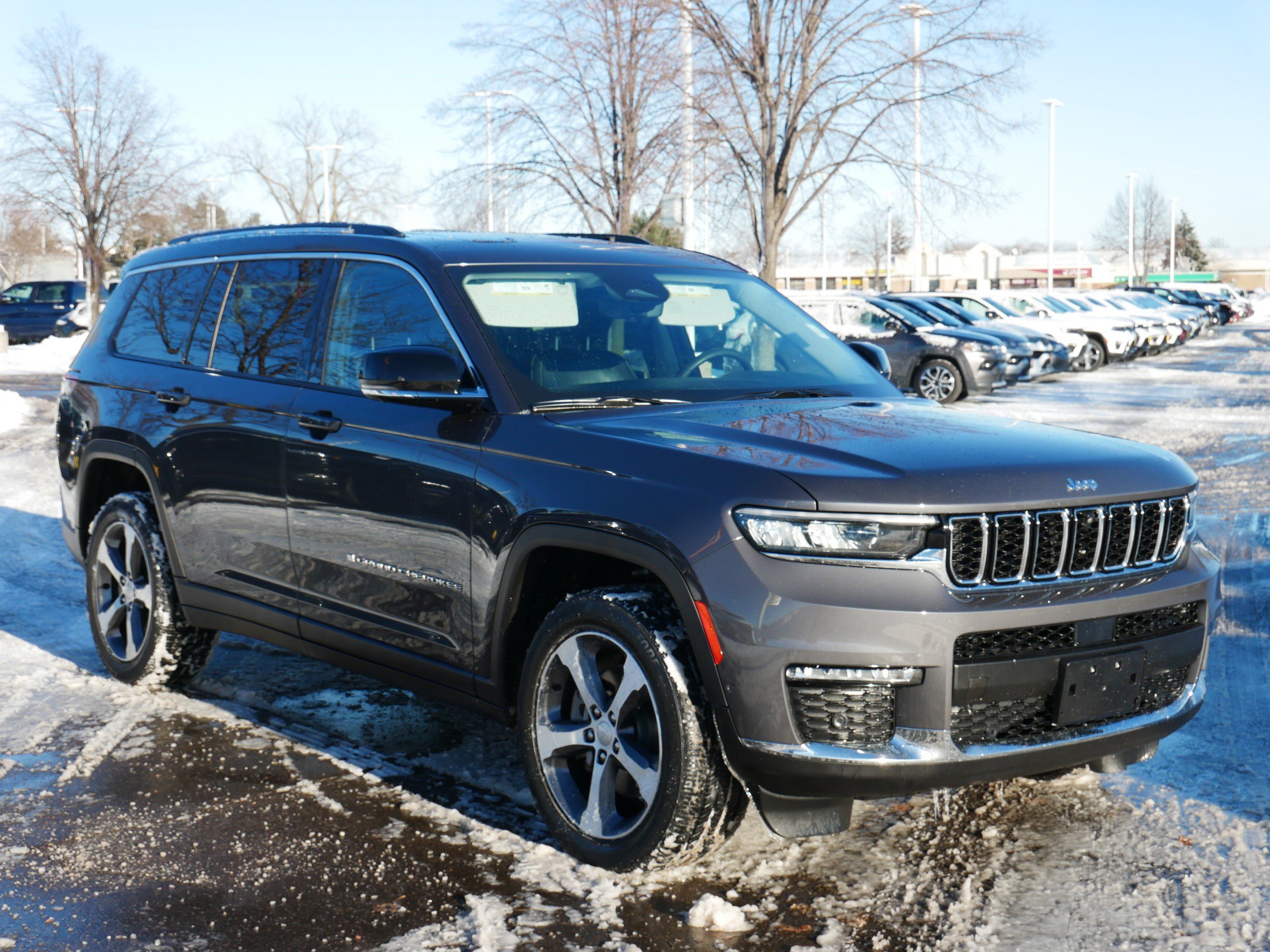 2023 Jeep Grand Cherokee L Limited's photo