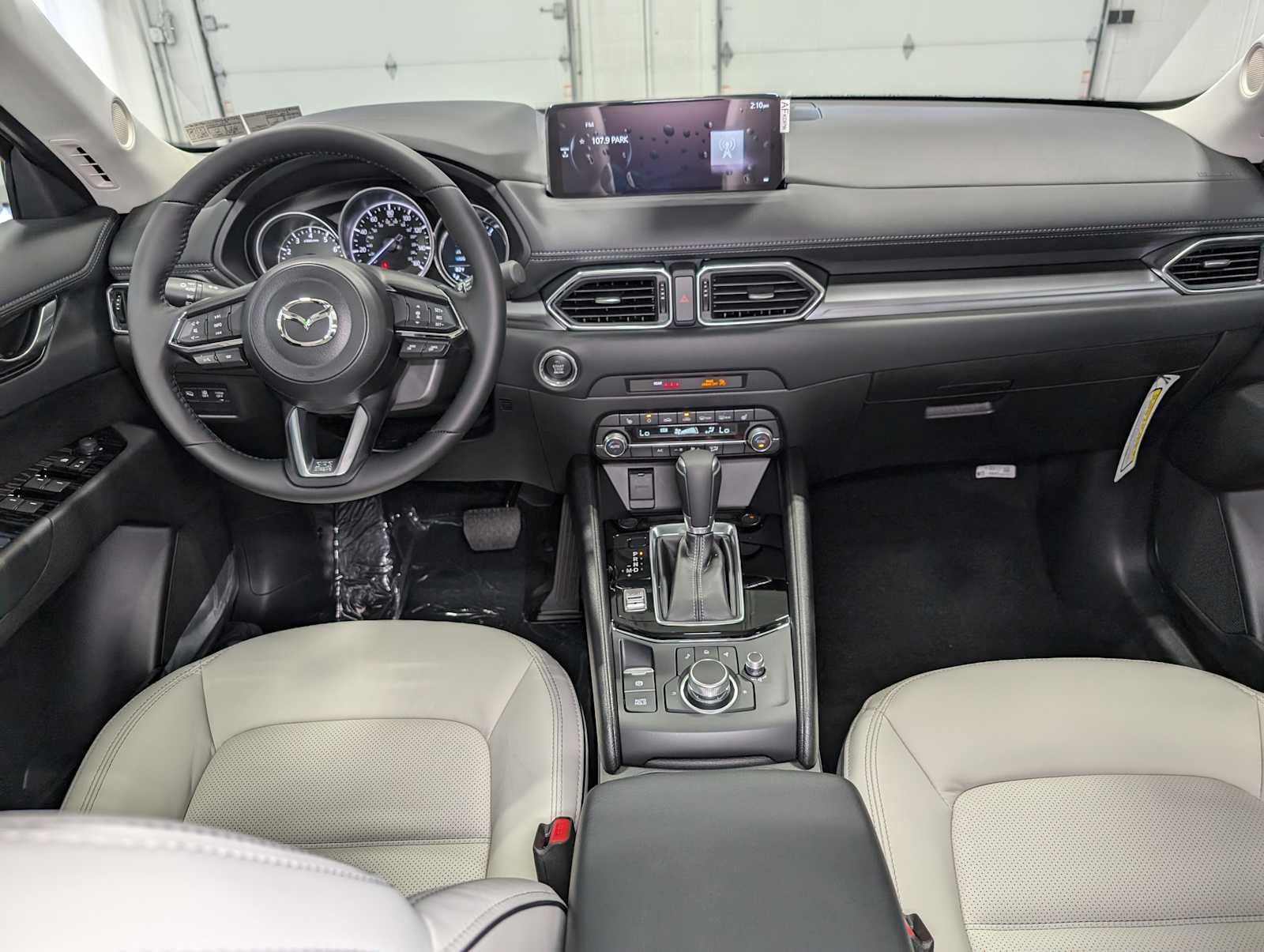 2025 Mazda CX-5 2.5 S Preferred photo 15