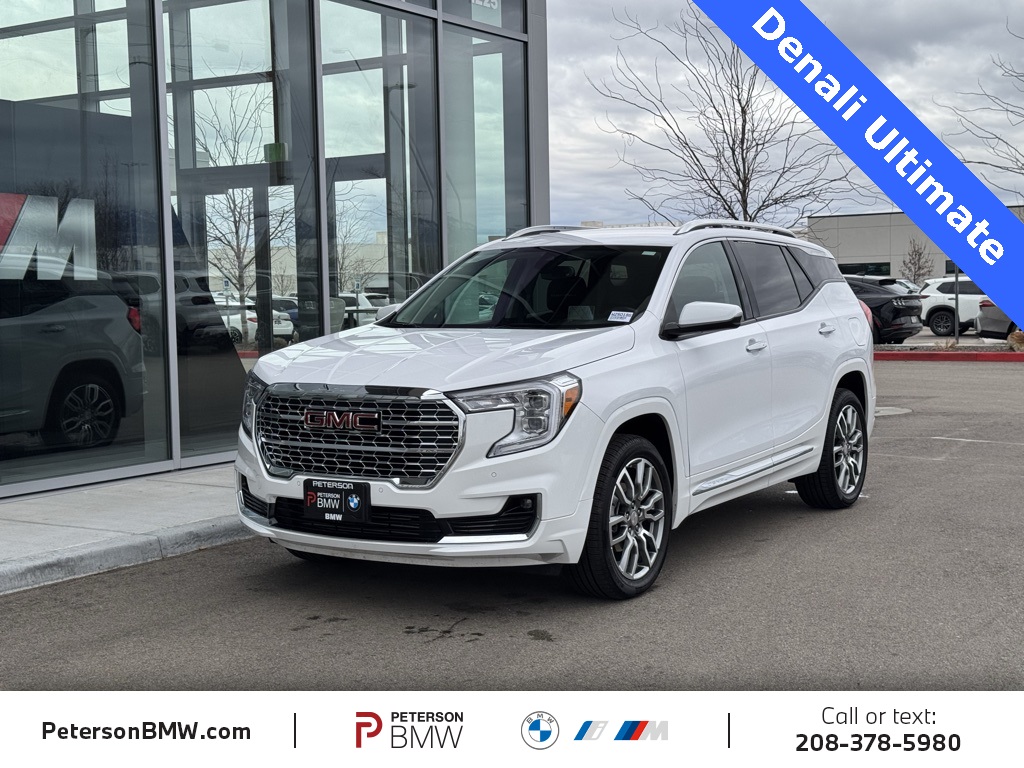 2022 GMC Terrain Denali's photo
