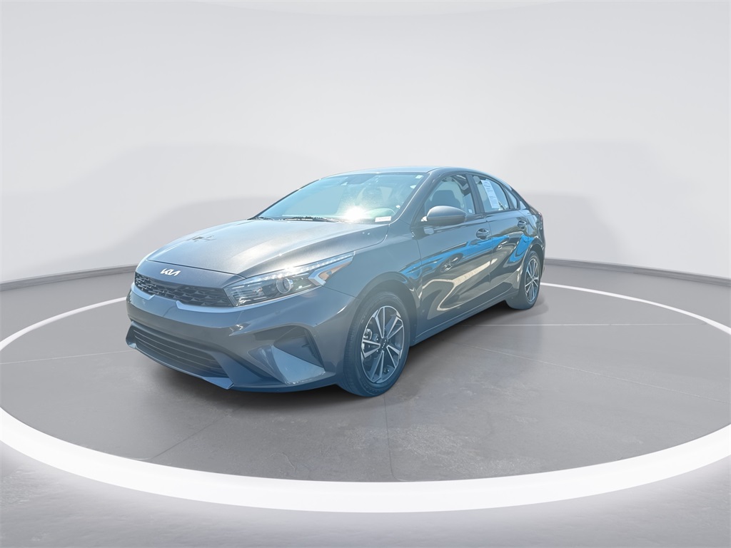2022 Kia Forte LXS photo 4