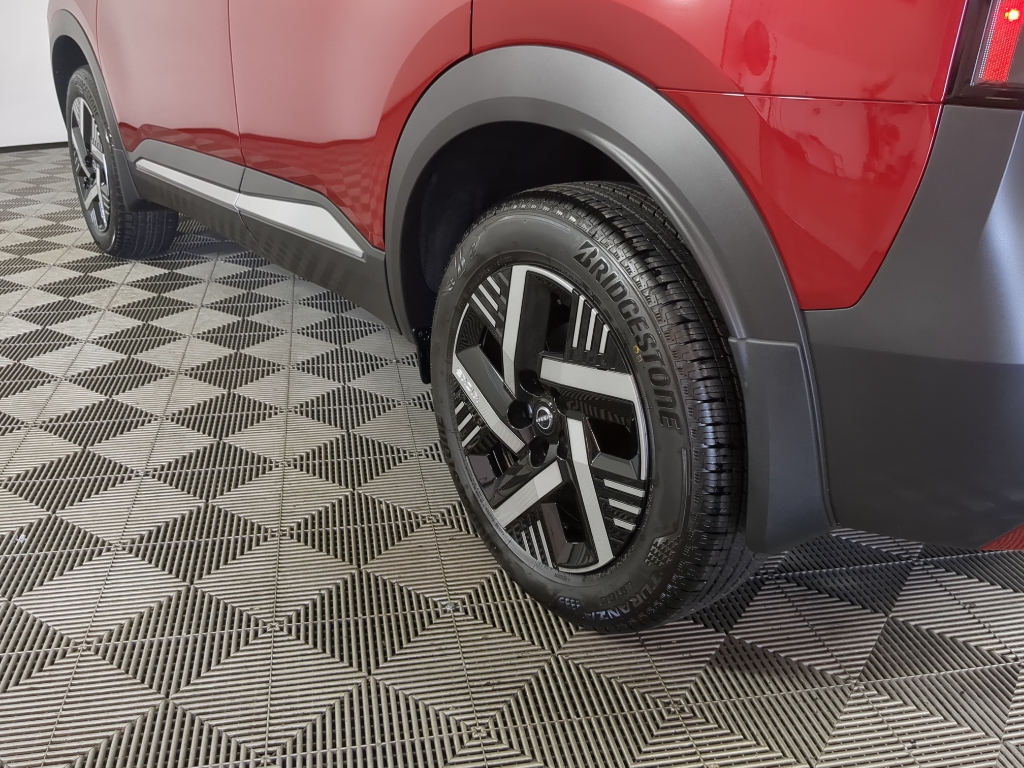 2026 Nissan Kicks SV photo 4