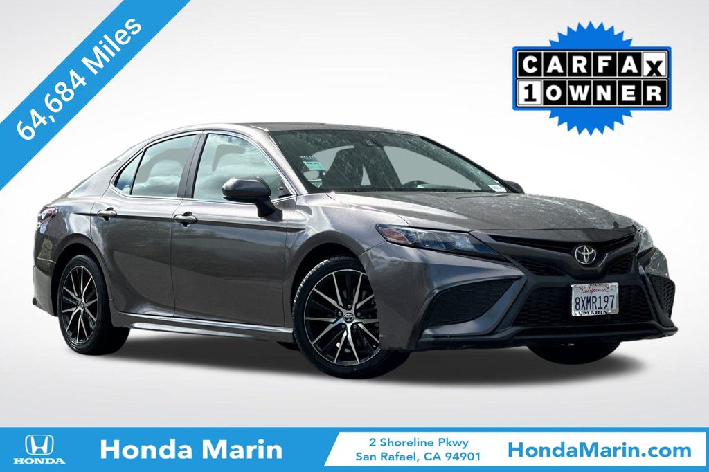 2021 Toyota Camry SE