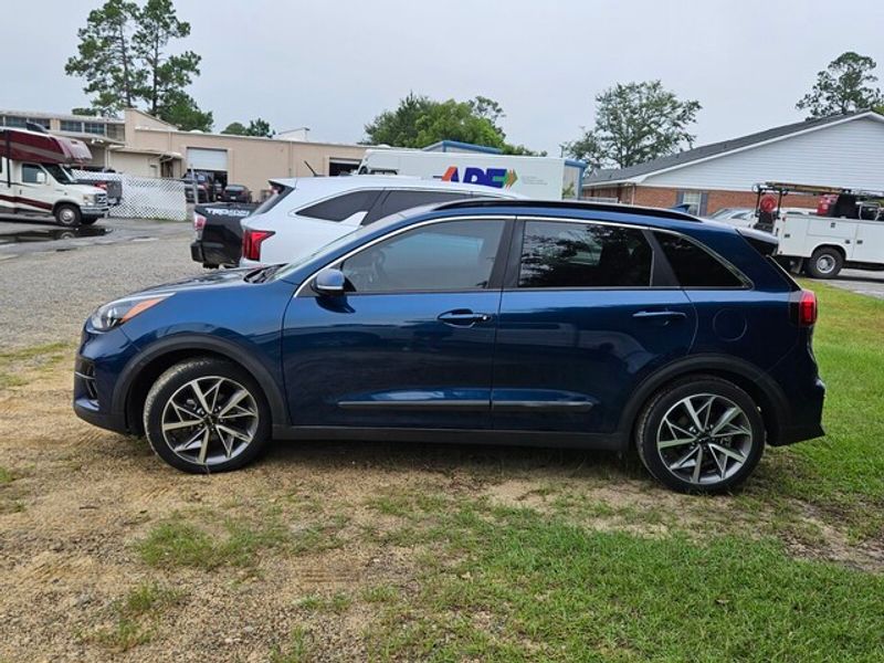 2022 Kia Niro Touring photo 4