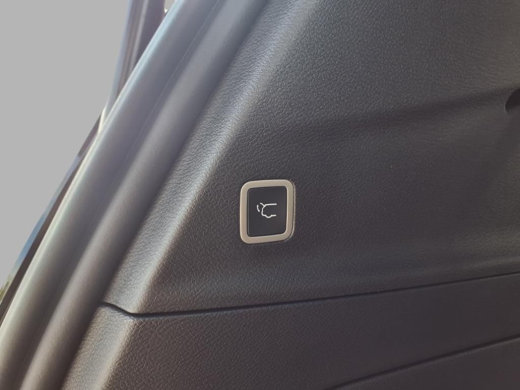 2026 Chrysler Pacifica Limited photo 22