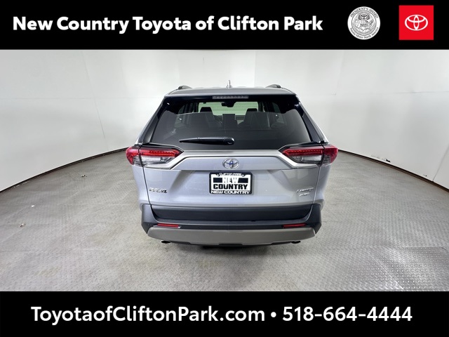 2022 Toyota RAV4 Limited photo 3