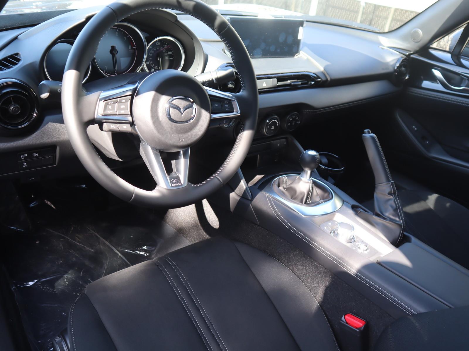 2025 Mazda MX-5 Miata Miata photo 7