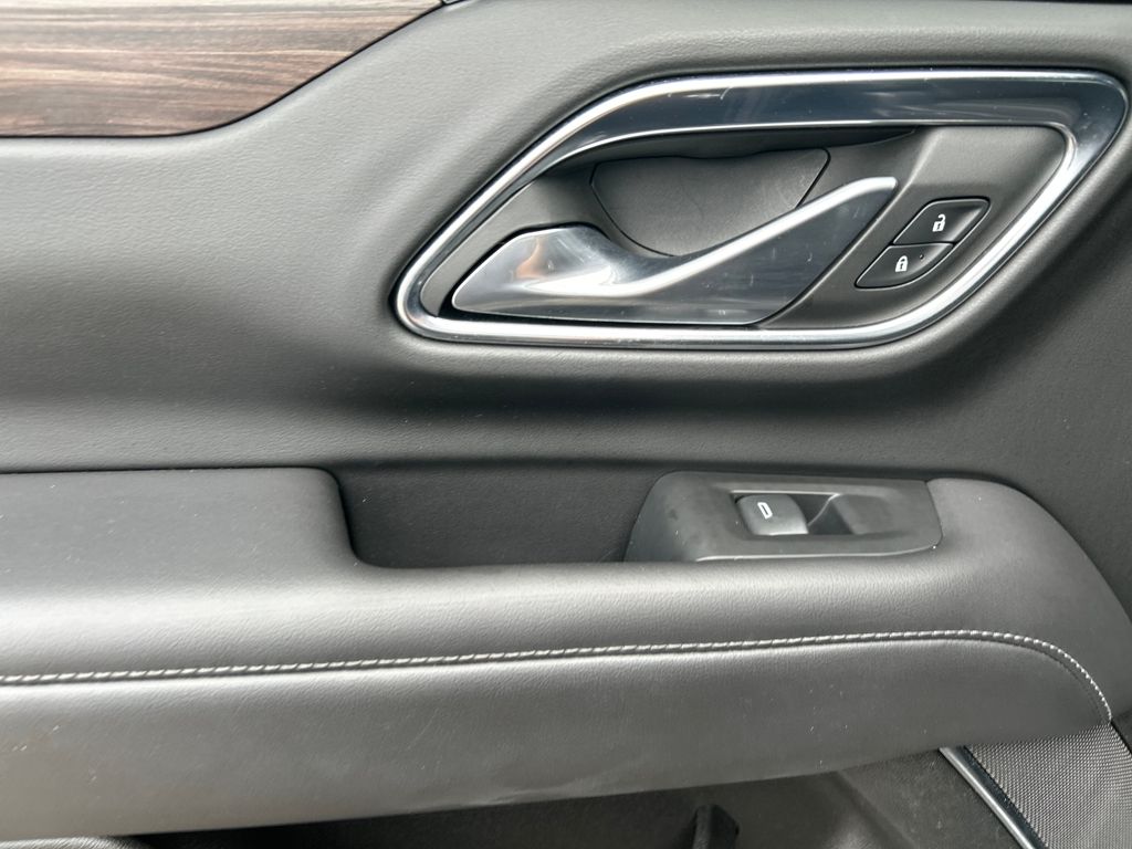 2022 Chevrolet Suburban Z71 photo 14