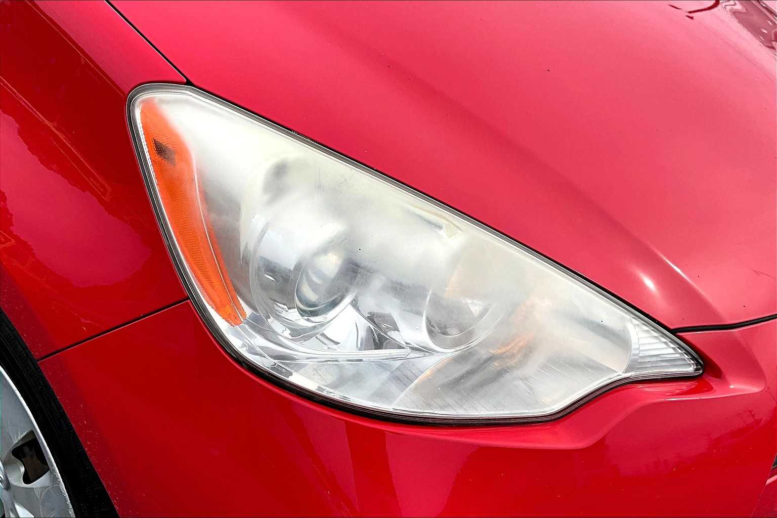 2013 Toyota Prius C Two photo 26