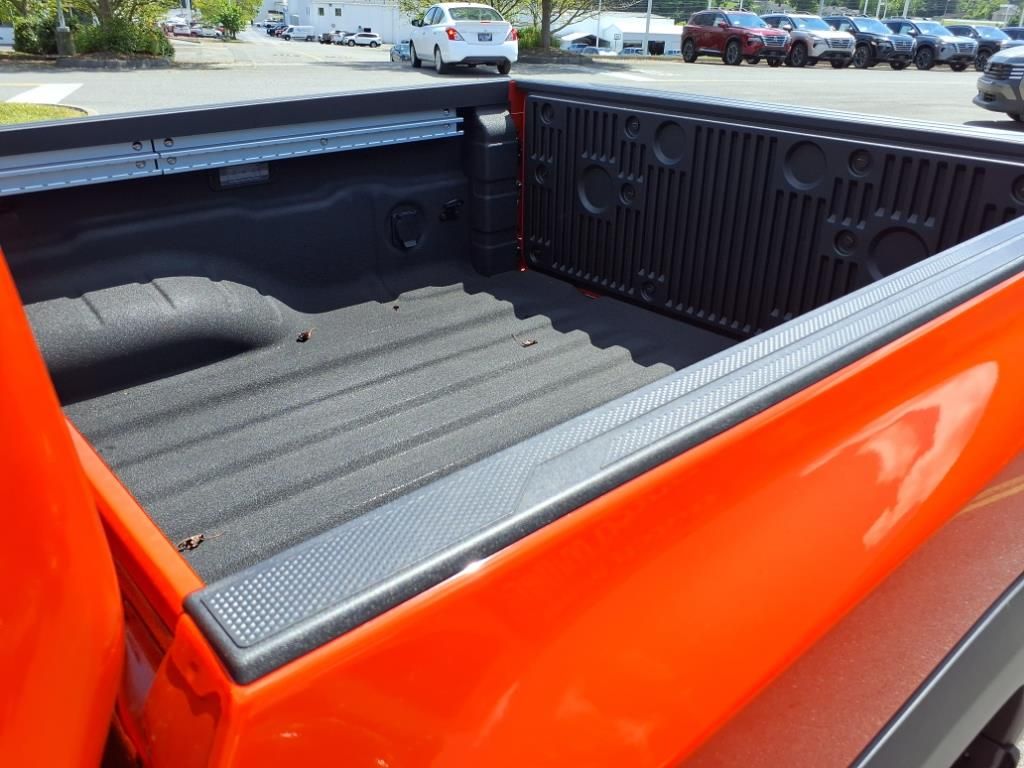 2025 Nissan Frontier PRO-4X photo 11