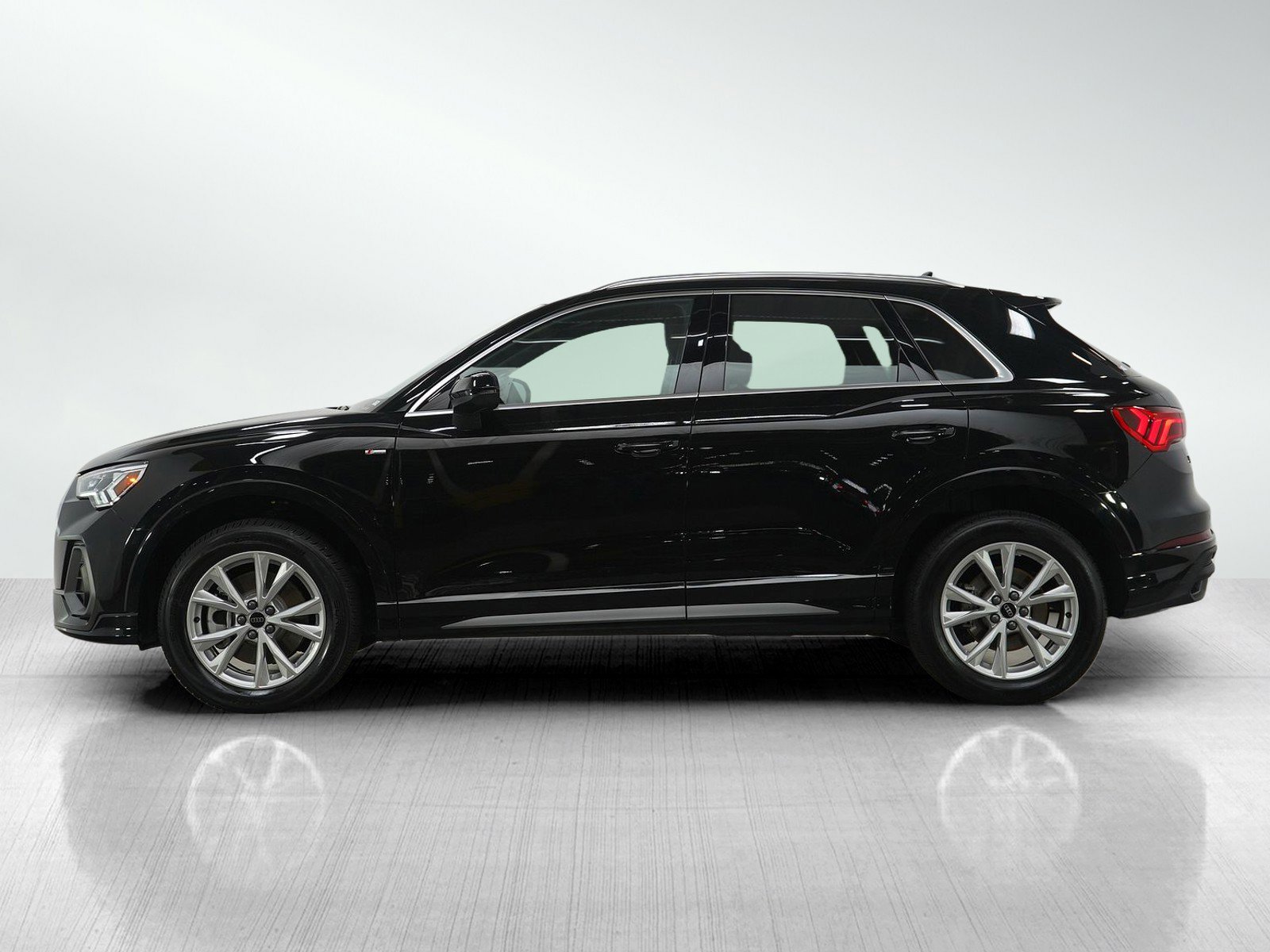 Used 2025 Audi Q3 S Line Premium with VIN WA1DECF38S1014080 for sale in Burnsville, Minnesota