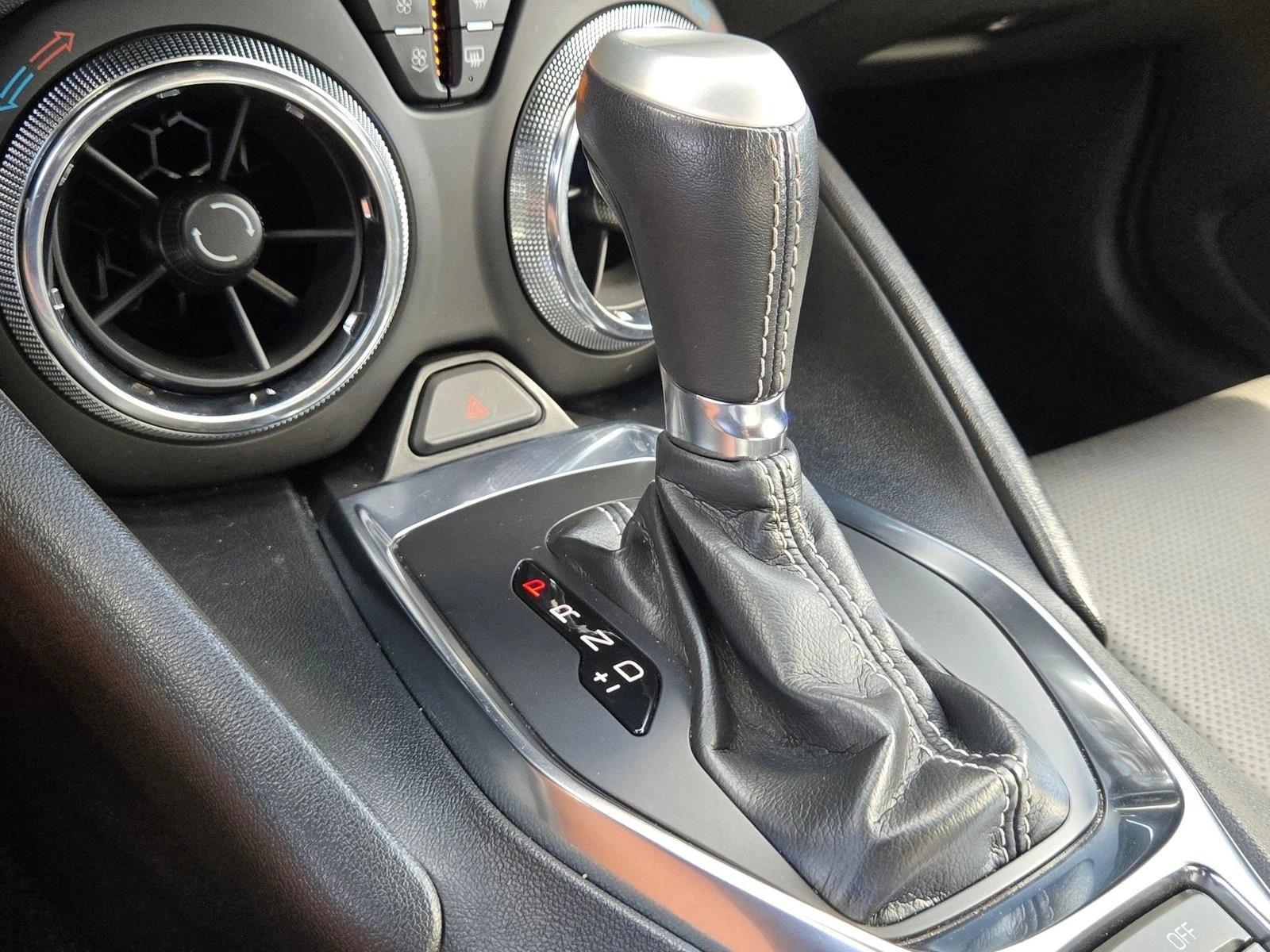 2020 Chevrolet Camaro 2LT photo 18