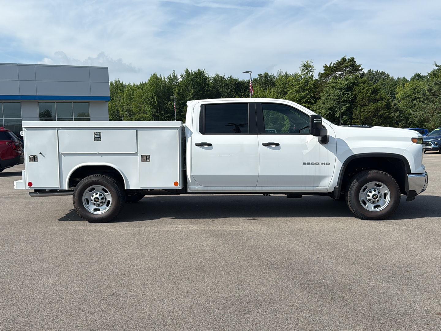 2024 Chevrolet Silverado 2500HD photo 3